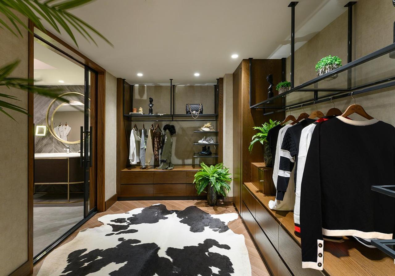 Hotel Elite World Grand Sapanca Exteriér fotografie The dressing room of a suite at The Hari